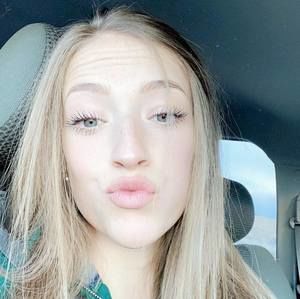 Meet your Posher, Mckenzie